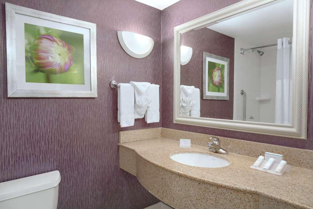 Hilton Garden Inn Springfield Ngoại thất bức ảnh