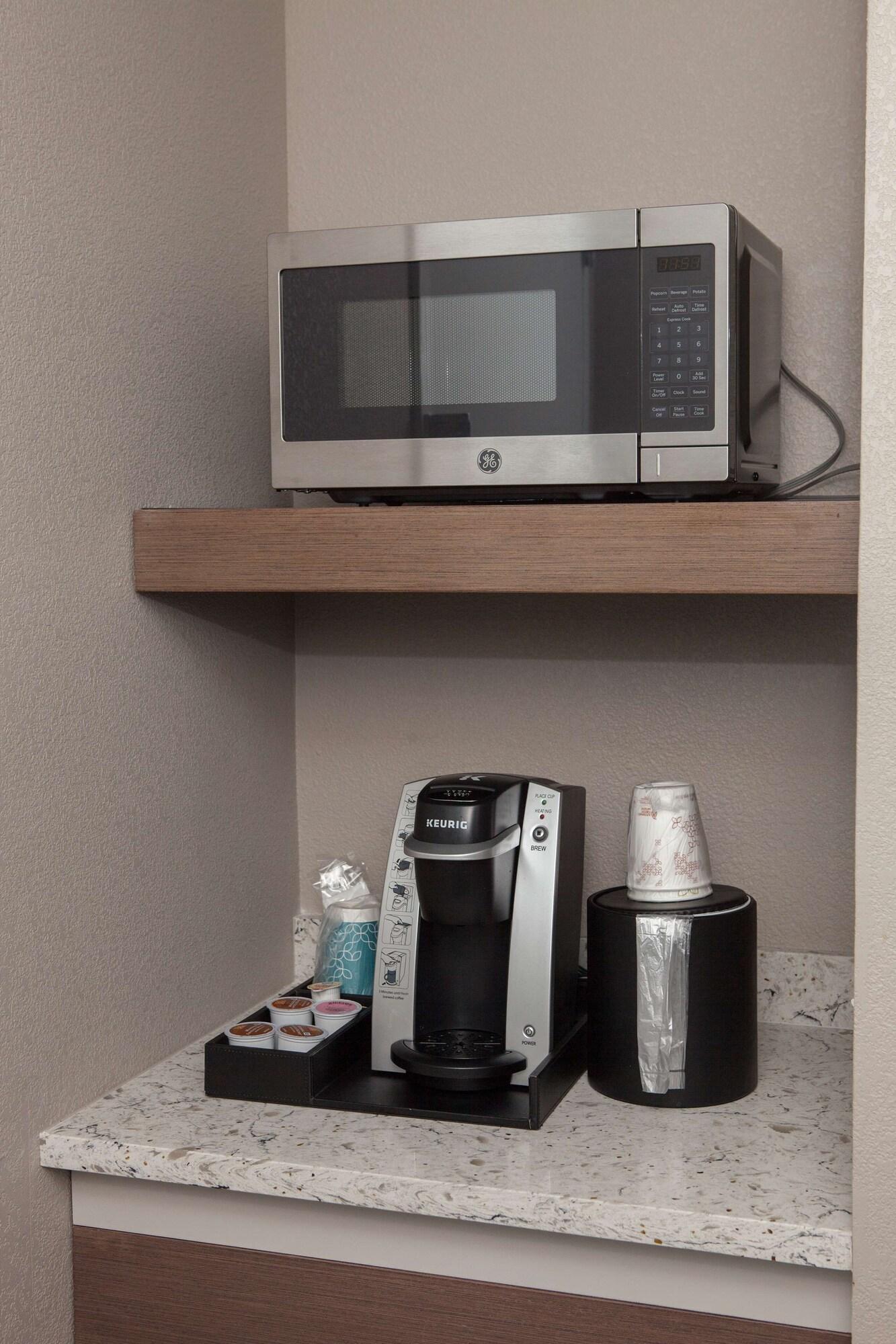 Hilton Garden Inn Springfield Ngoại thất bức ảnh