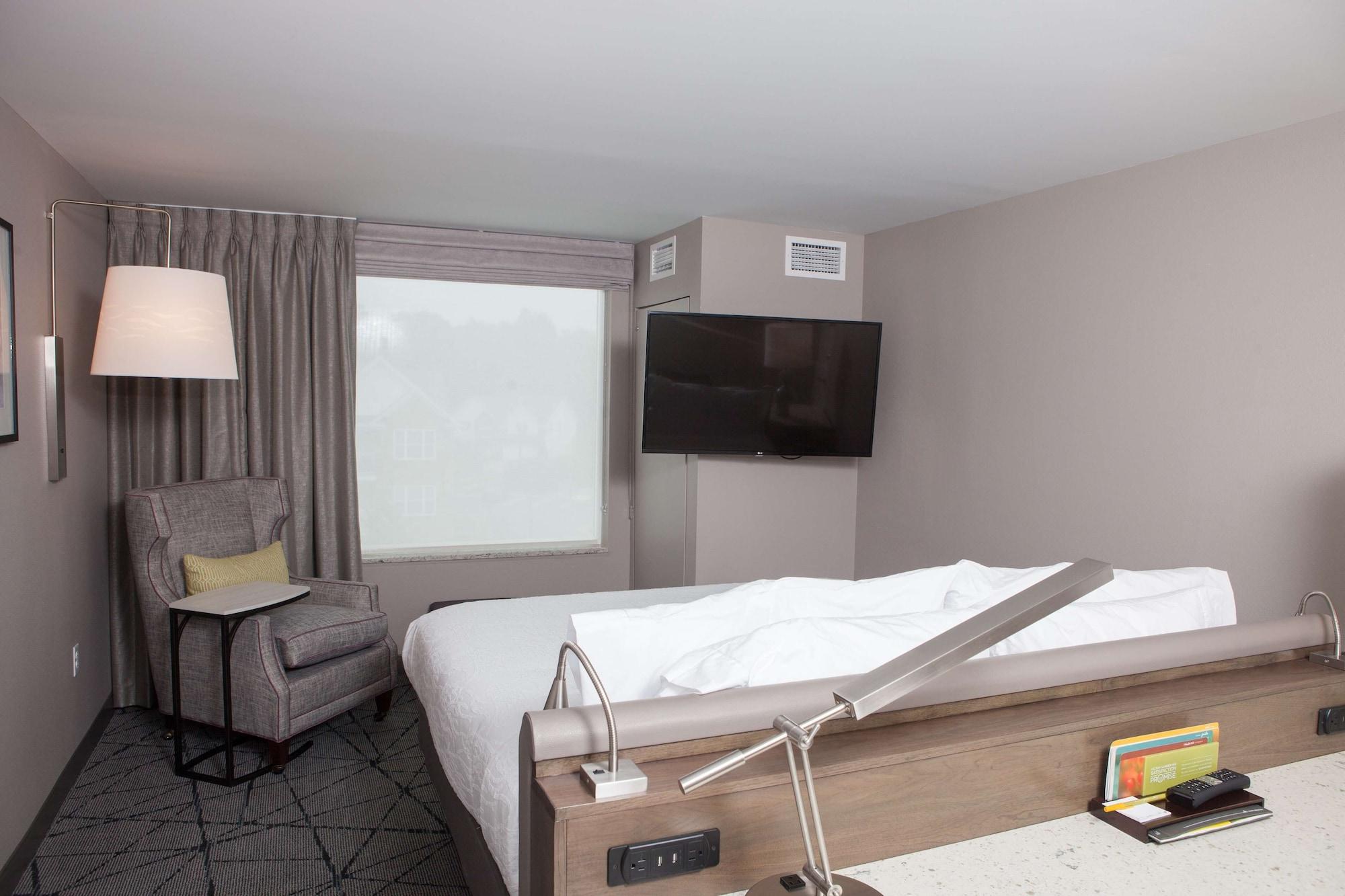 Hilton Garden Inn Springfield Ngoại thất bức ảnh