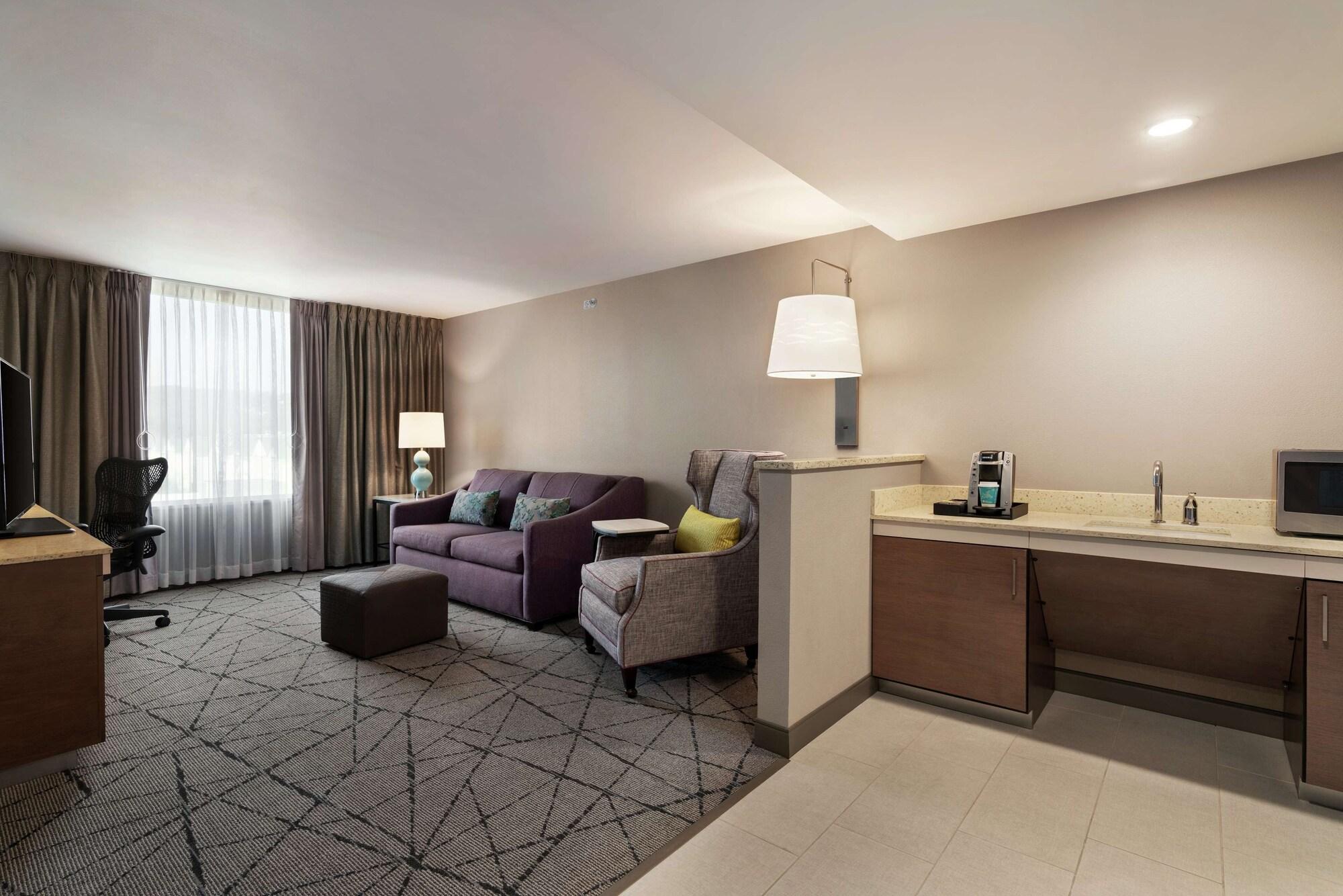 Hilton Garden Inn Springfield Ngoại thất bức ảnh