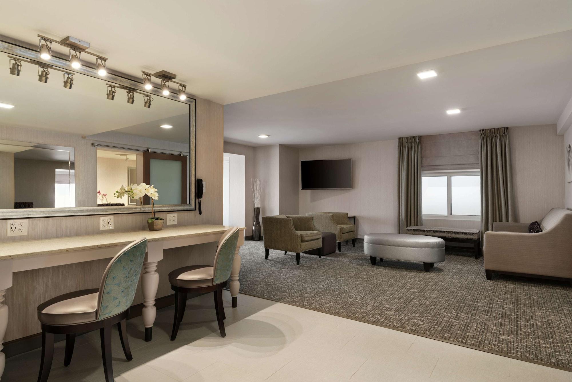 Hilton Garden Inn Springfield Ngoại thất bức ảnh