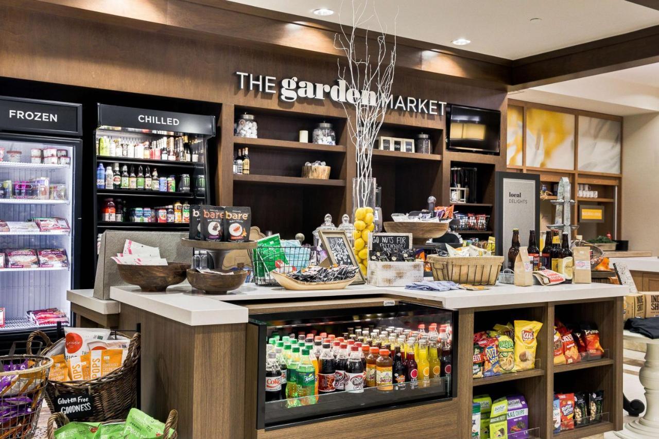 Hilton Garden Inn Springfield Ngoại thất bức ảnh