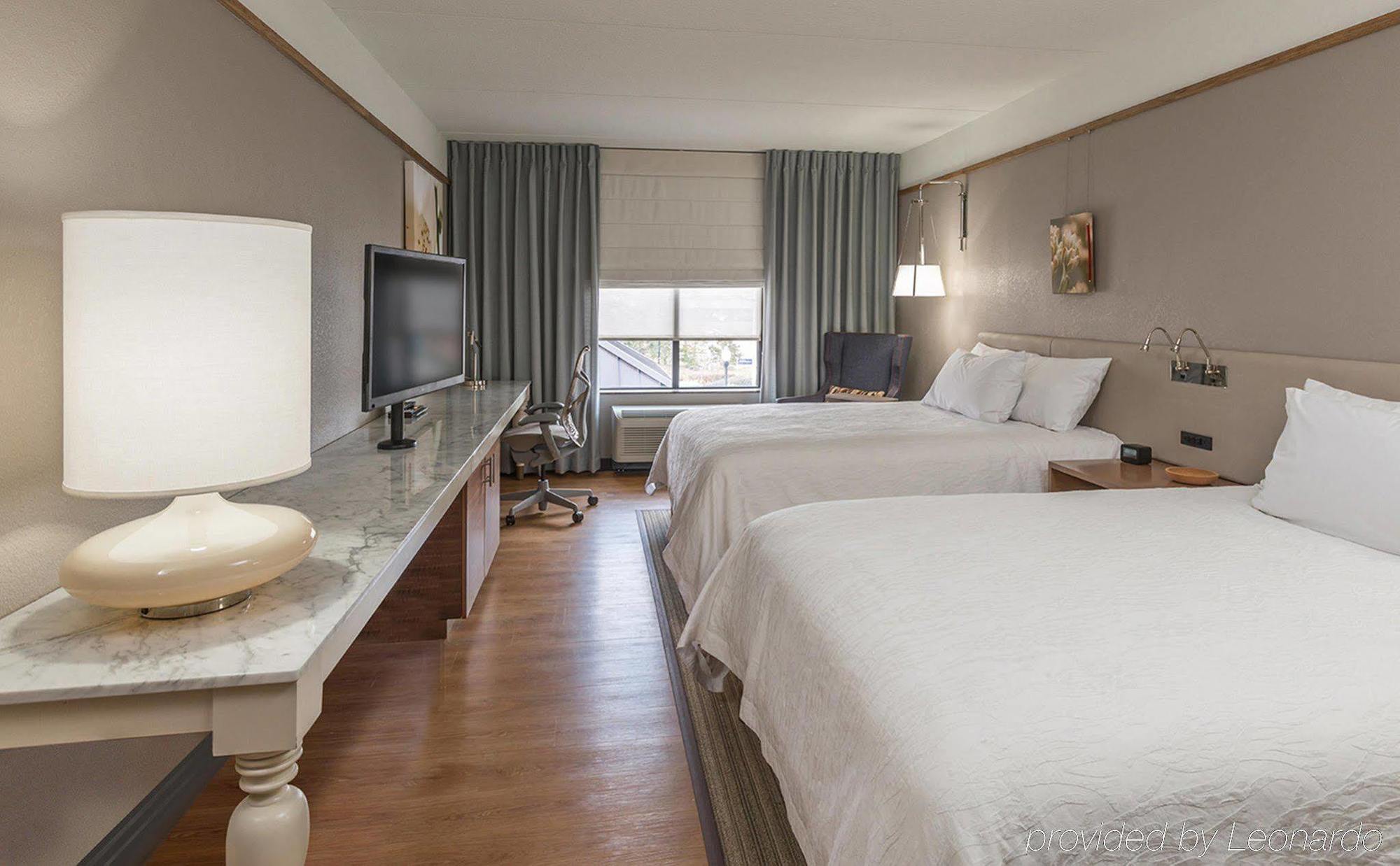 Hilton Garden Inn Springfield Ngoại thất bức ảnh