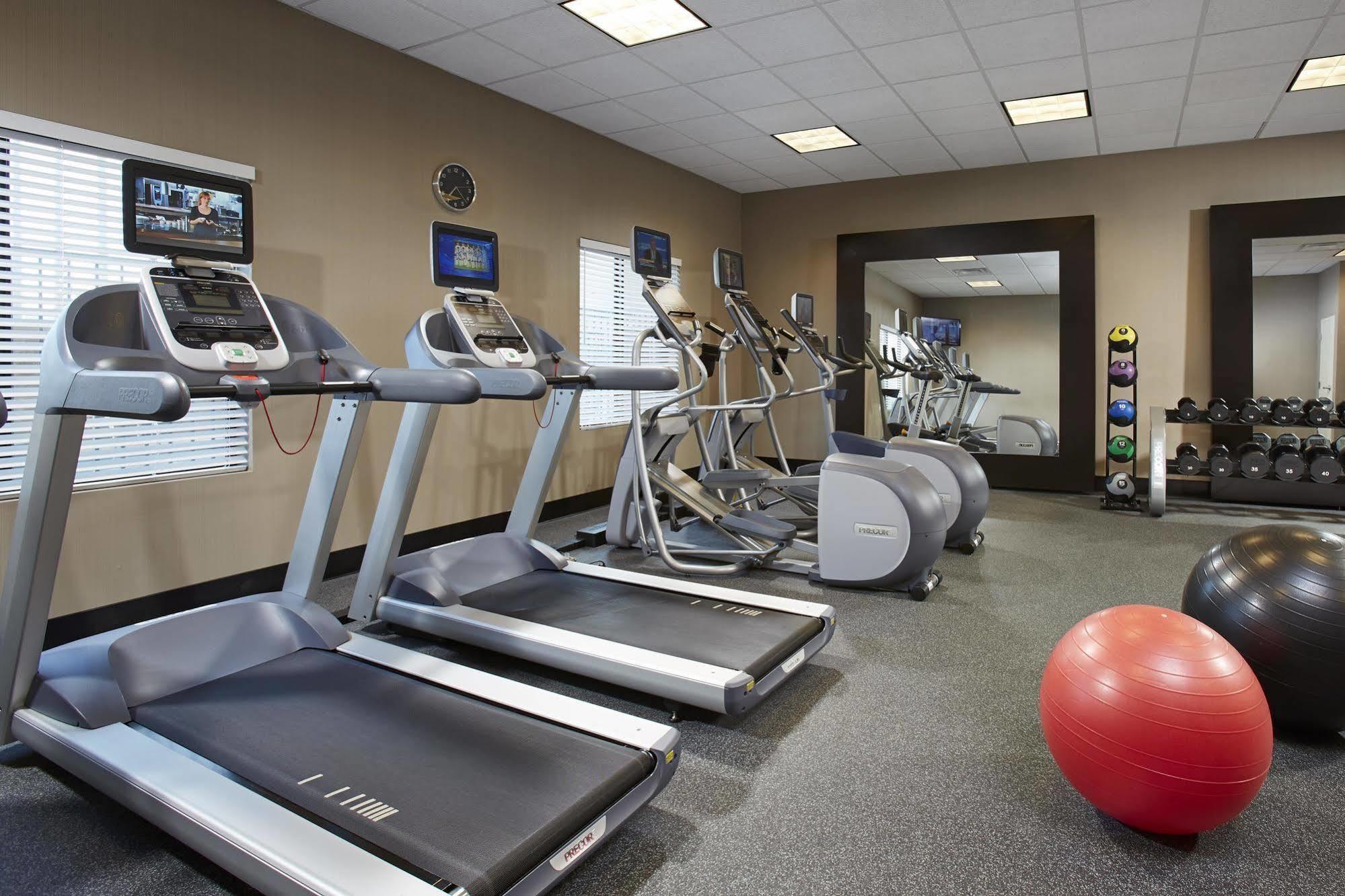 Hilton Garden Inn Springfield Ngoại thất bức ảnh